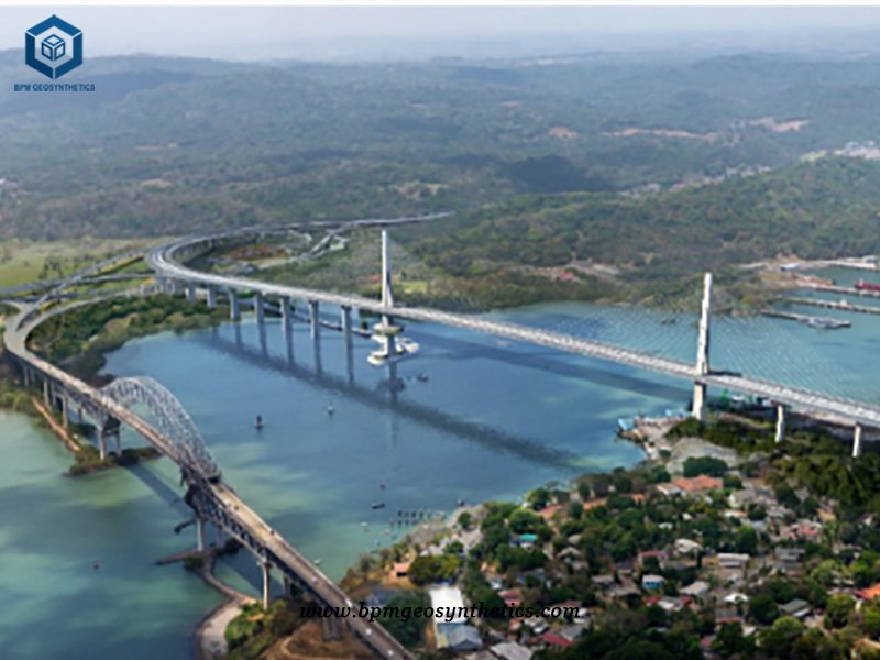 Revestimiento de HDPE texturizado para puente sobre el Canal de Panamá