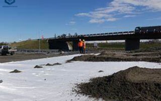 Construcción de carreteras con tela geotextil no tejida en Australia