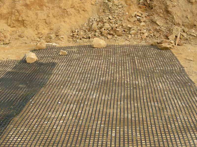 High Tensile PP Biaxial Geogrid for Soil Reinforcement High Tensile PP Biaxial Geogrid for Soil Reinforcement