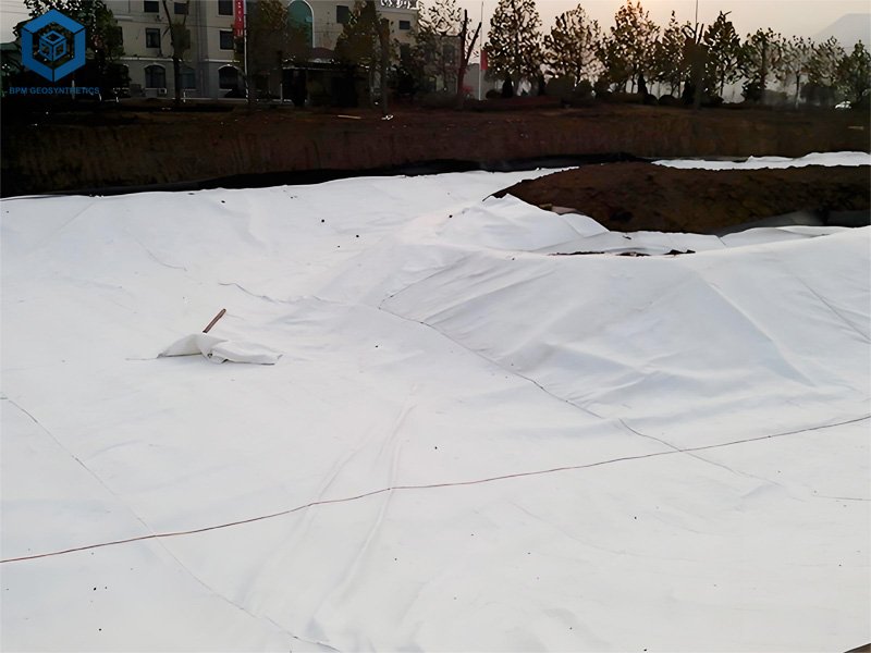 Tela no tejida de 6 oz para la construcción de presas Tela no tejida geotextil de 6 oz para la construcción de presas