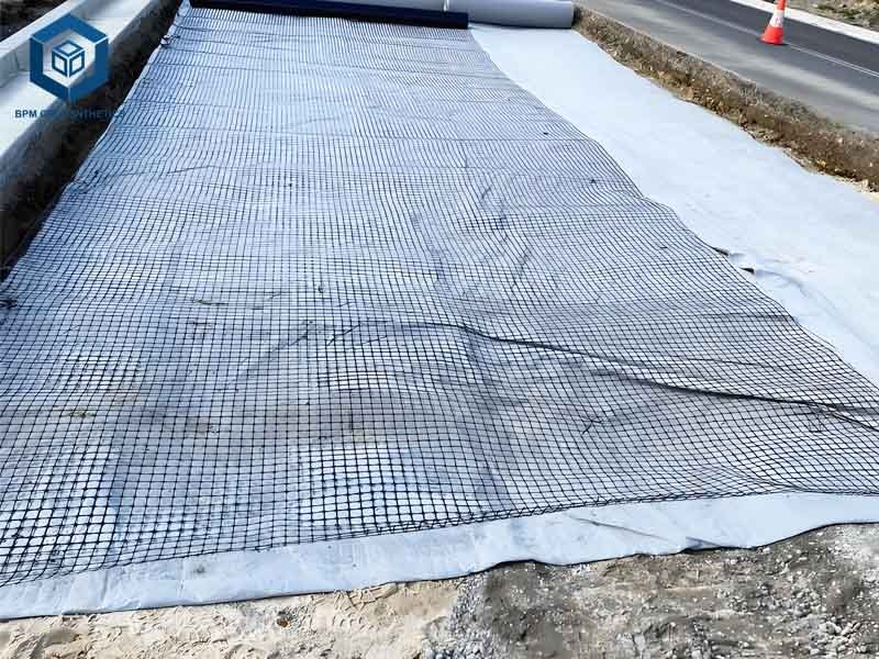 Polyester Geogrid for Retaining Walls
